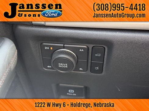 Used 2025 Ford Expedition Max Active AWD/4WD image 19