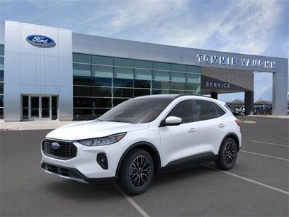 New 2025 Ford Escape SE w/ Class II Trailer Tow Package