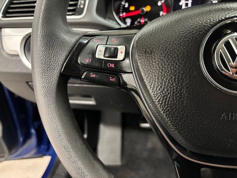 Used 2017 Volkswagen Passat 1.8T S image 21