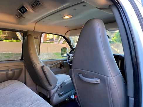 Used 2017 Chevrolet Express 2500 LS image 24