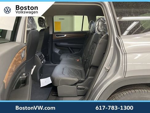 New 2026 Volkswagen Atlas SE image 8