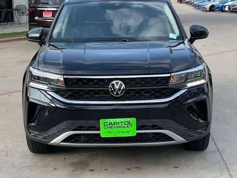Used 2024 Volkswagen Taos SE FWD image 8