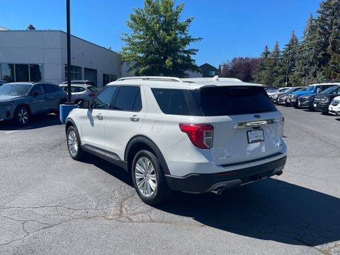 Used 2021 Ford Explorer Limited w/ Hybrid Equipment Group 310A AWD/4WD image 3