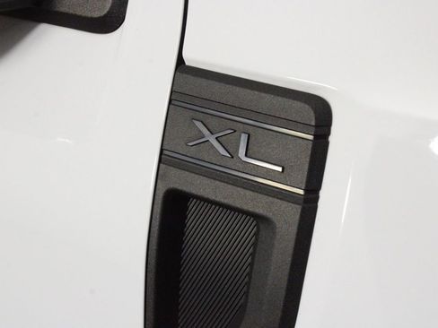 Used 2022 Ford Maverick XL image 40