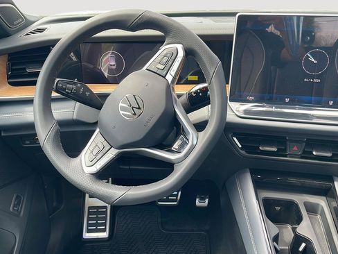 New 2026 Volkswagen Tiguan SEL R-Line AWD/4WD image 19