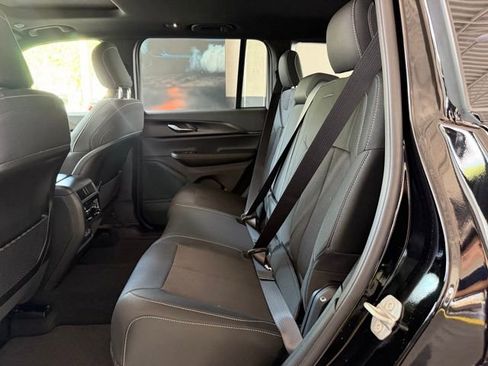 New 2026 Jeep Grand Cherokee Laredo X image 20