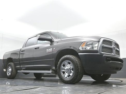 Used 2016 RAM 2500 Tradesman w/ Chrome Appearance Group image 38