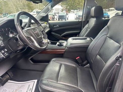 Used 2017 GMC Yukon SLT w/ Premium Edition AWD/4WD image 17