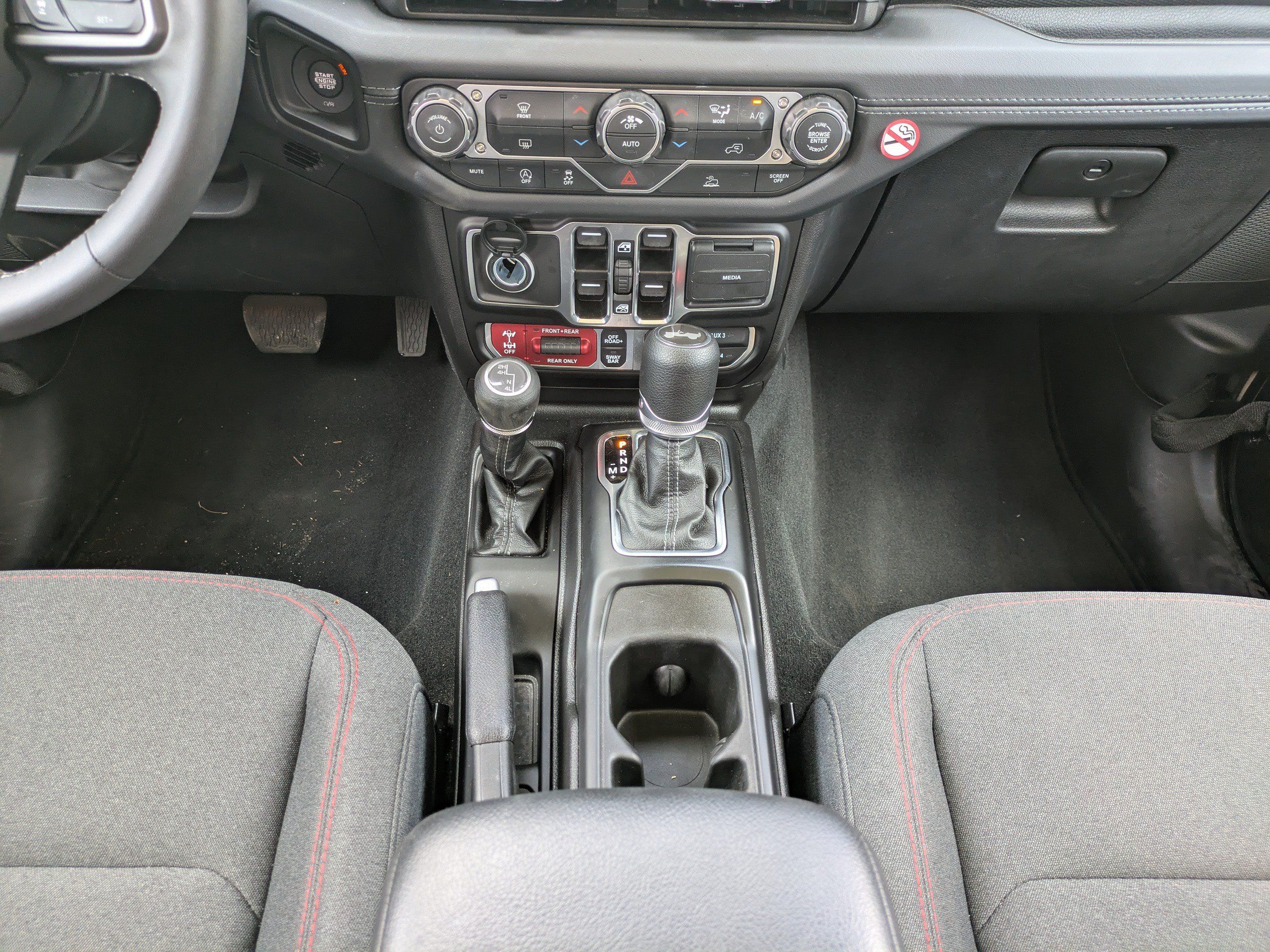 Used 2026 Jeep Wrangler Unlimited Rubicon AWD/4WD image 17