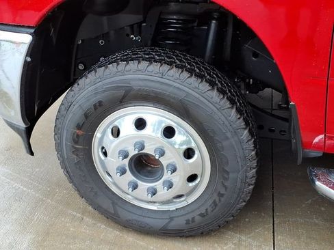 Used 2026 RAM 3500 Big Horn AWD/4WD image 9