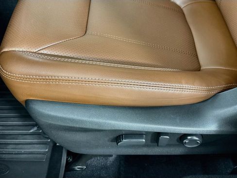 Used 2021 Subaru Forester Touring AWD/4WD image 22