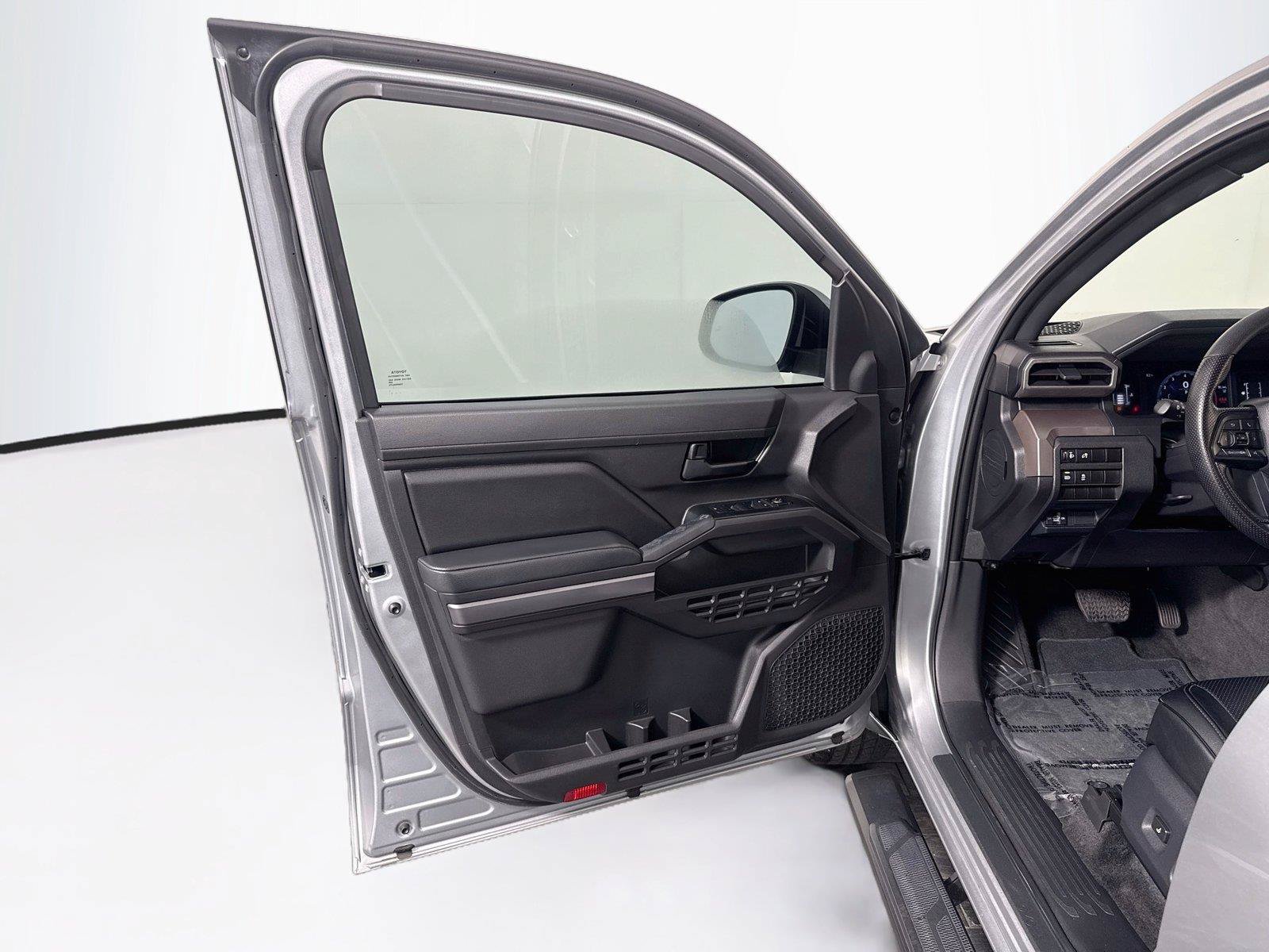 Used 2024 Toyota Tacoma SR5 RWD image 9