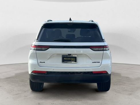 Used 2023 Jeep Grand Cherokee Limited w/ Luxury Tech Group II image 4