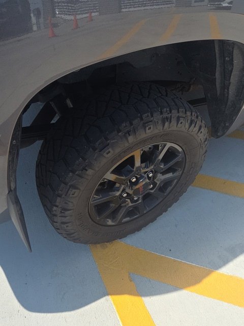 Used 2020 Toyota Tundra SR5 w/ SR5 Upgrade Package AWD/4WD image 45