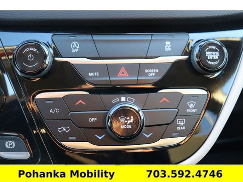Used 2024 Chrysler Voyager LX FWD image 20