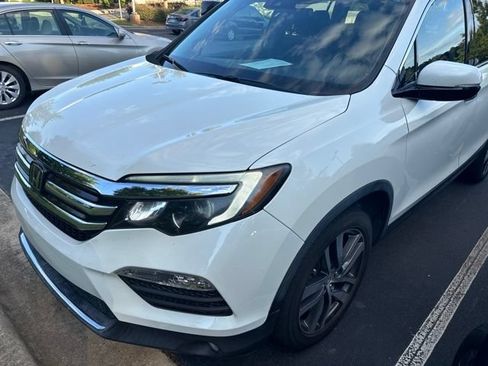 Used 2016 Honda Pilot Elite image 3