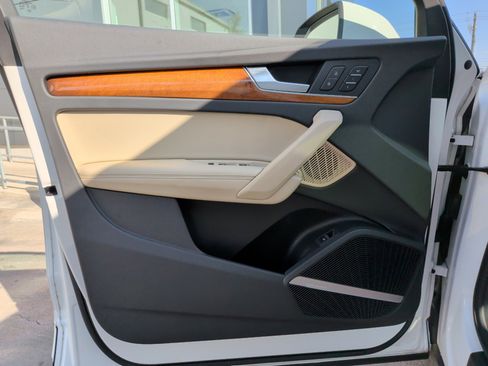 Used 2022 Audi Q5 2.0T Premium Plus image 14