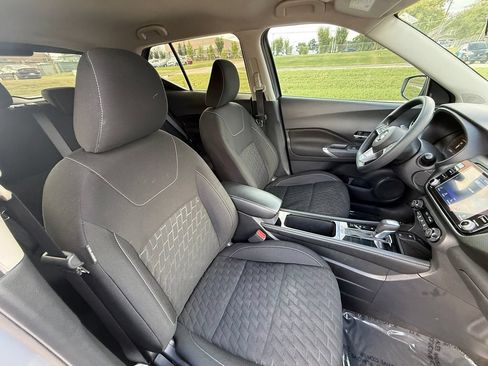 Used 2021 Nissan Kicks SV FWD image 37