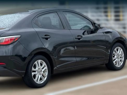 Used 2016 Scion iA FWD image 9