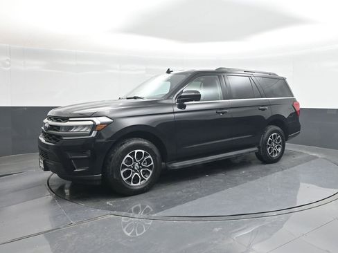 Used 2024 Ford Expedition XLT RWD image 32