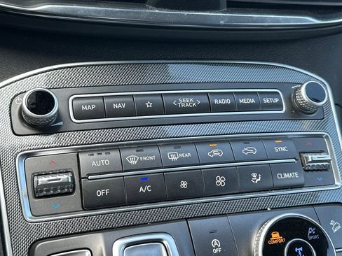 Used 2023 Hyundai Santa Fe SEL AWD/4WD image 21