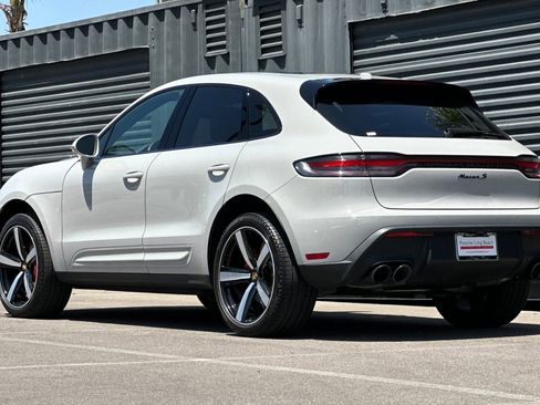 Certified 2024 Porsche Macan S AWD/4WD image 3