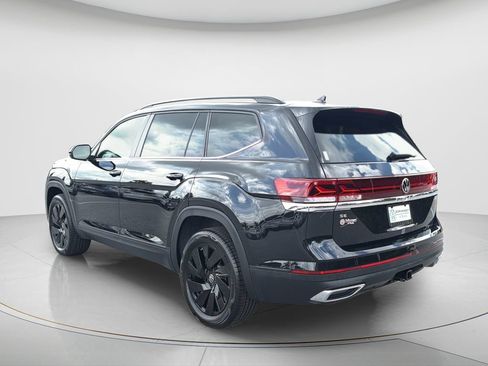 New 2026 Volkswagen Atlas SE FWD image 3
