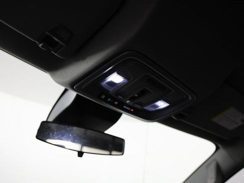 Used 2025 Chevrolet Silverado 1500 LT image 12