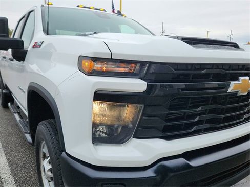 Used 2024 Chevrolet Silverado 2500 W/T image 10