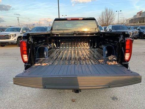 New 2026 GMC Sierra 1500 SLE image 26