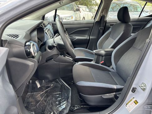 Used 2025 Nissan Versa SV FWD image 25