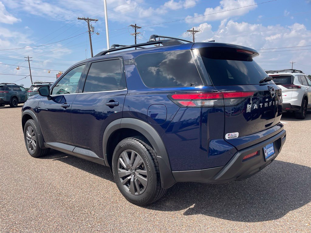 Certified 2025 Nissan Pathfinder SV w/ Cargo Package FWD image 5