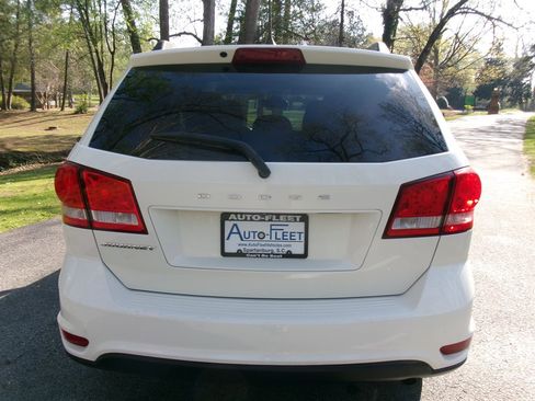 Used 2019 Dodge Journey SE w/ Connectivity Group image 6