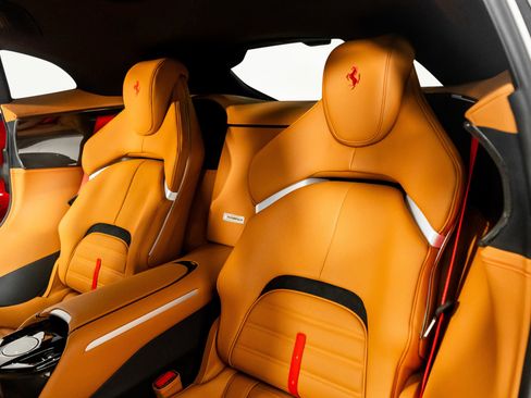 Used 2026 Ferrari Purosangue image 33