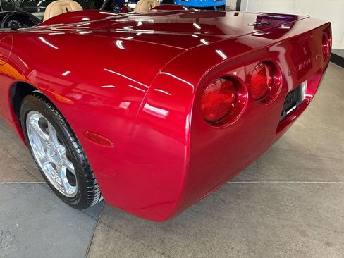 Used 2004 Chevrolet Corvette Convertible w/ Preferred Equipment Group image 33