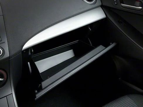 Used 2013 MAZDA MAZDA3 i SV w/ Convenience Pkg image 18