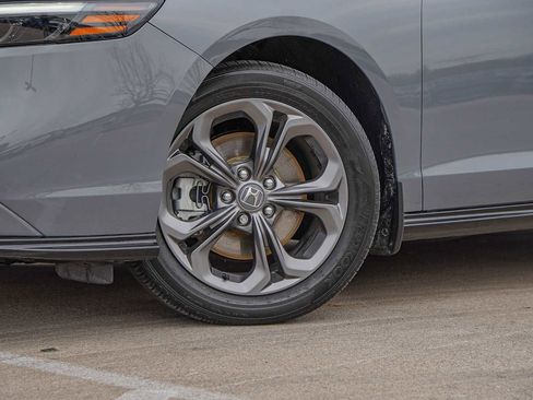 Used 2023 Honda Accord EX-L image 2