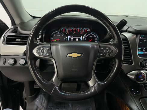 Used 2018 Chevrolet Suburban Premier image 23