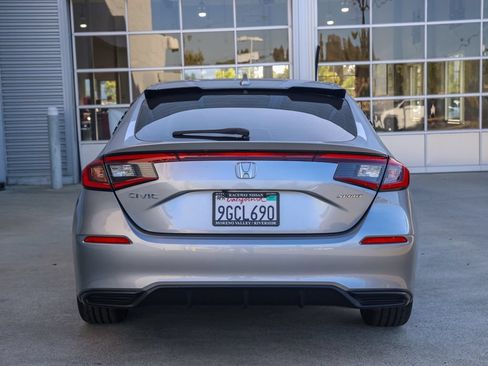 Used 2023 Honda Civic Sport image 5