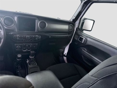 Used 2023 Jeep Wrangler Unlimited w/ Cold Weather Group AWD/4WD image 16