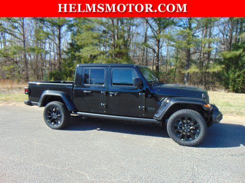 New 2025 Jeep Gladiator Sport image 11