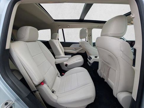 Used 2024 Mercedes-Benz GLS 450 4MATIC image 21