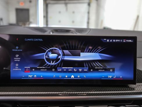 New 2026 BMW X6 M60i AWD/4WD image 18