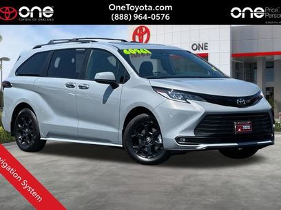 Used 2026 Toyota Sienna XLE Woodland Edition