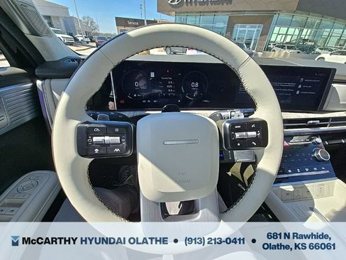 Used 2025 Hyundai Santa Fe Calligraphy AWD/4WD image 14