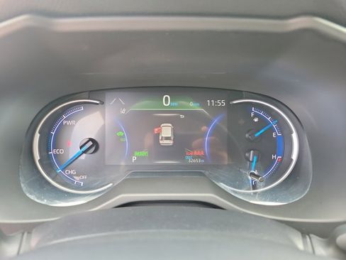 Used 2025 Toyota RAV4 LE image 18