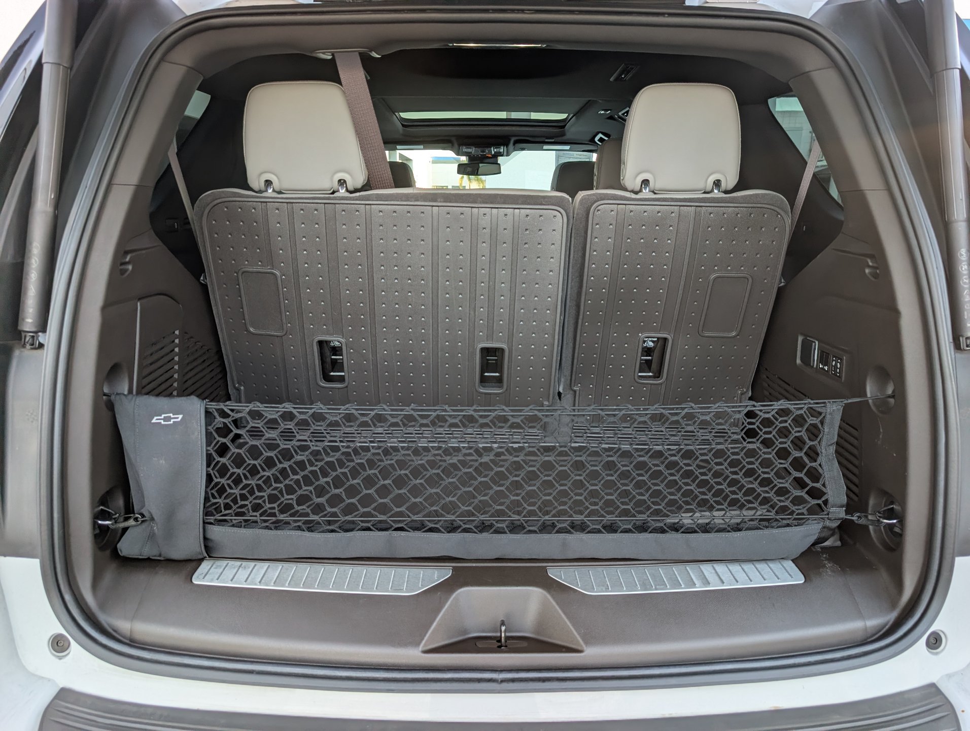 Used 2023 Chevrolet Tahoe Z71 w/ Luxury Package AWD/4WD image 8