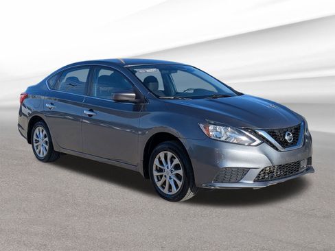 Certified 2018 Nissan Sentra SV image 4