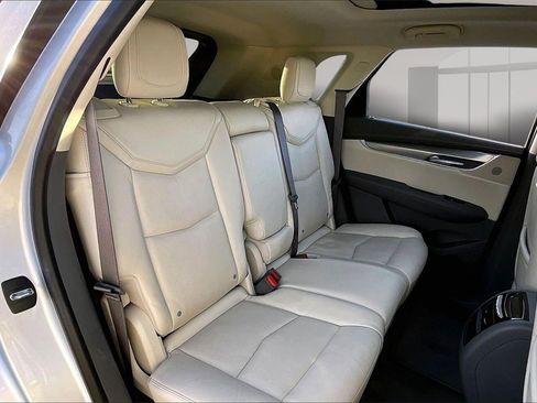Used 2017 Cadillac XT5 Premium Luxury image 29