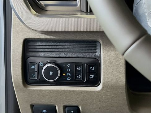 New 2026 Ford F350 Platinum w/ Platinum Plus Package AWD/4WD image 19